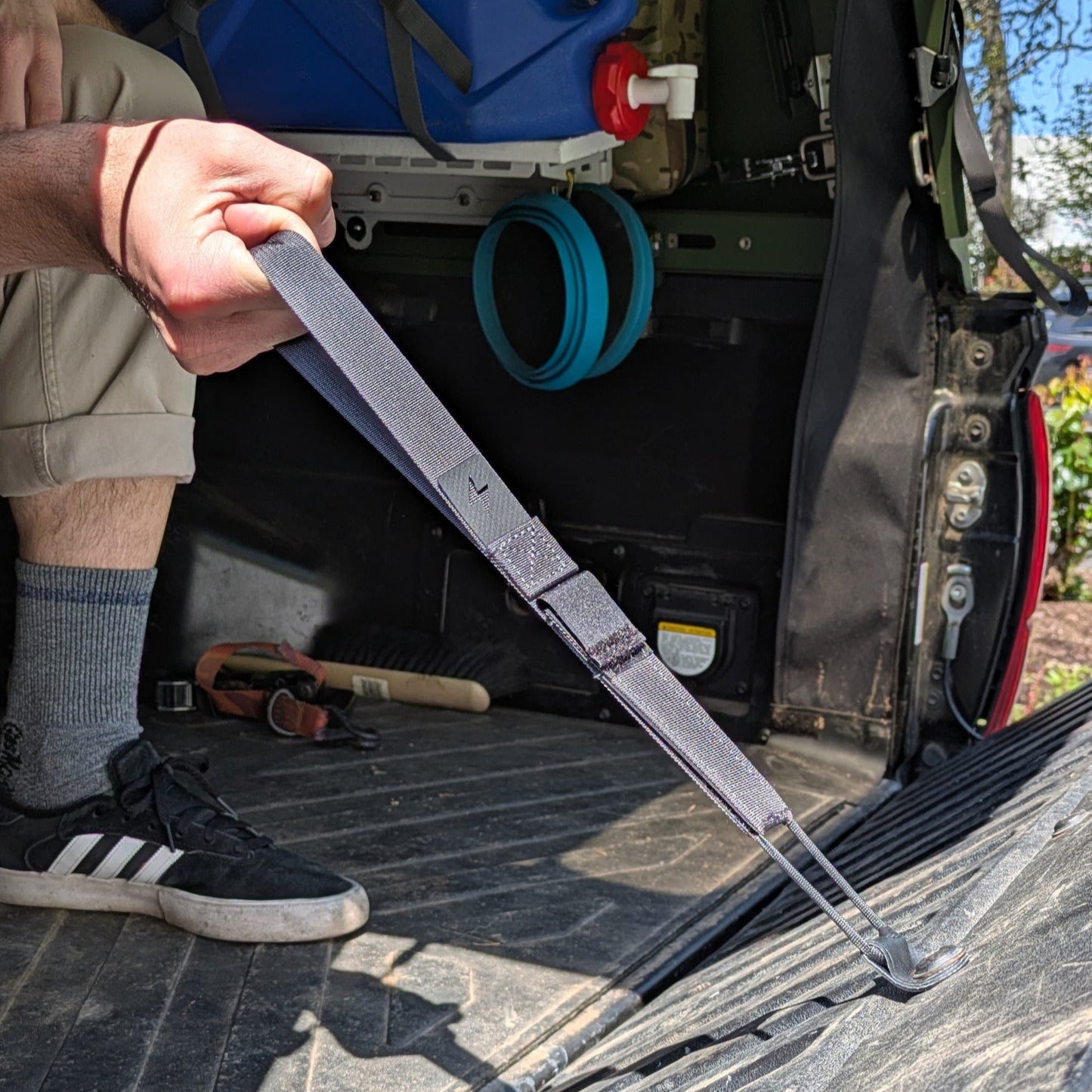 X1 Tailgate Pull