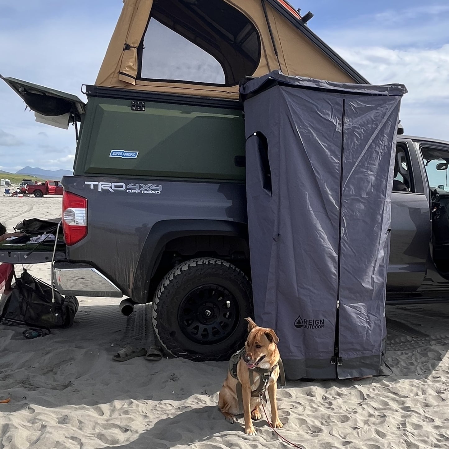 Reign - Outdoor Off-Suite Privacy Tent