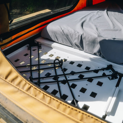 Folding Passthrough Panel Legs